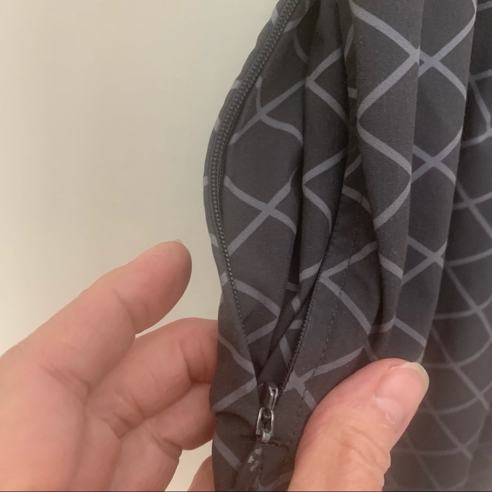 SOULCYCLE Athletic Shorts Cycling Inner Compression Grid Pattern Gray - Picture 5 of 10